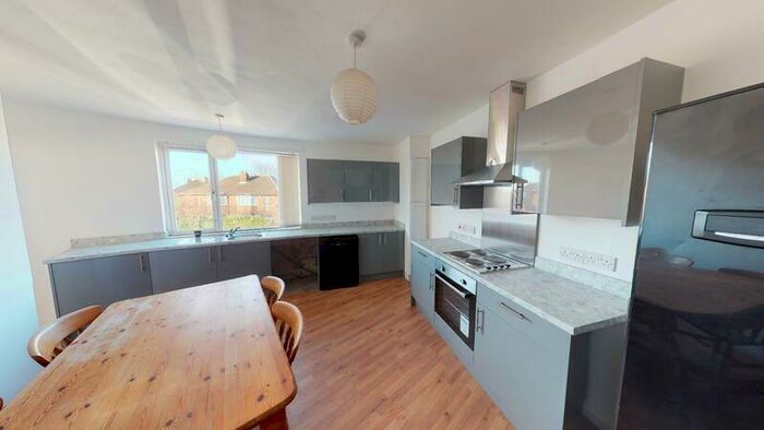 3 Bedroom Apartment To Rent In Moor Grange View, West Park, Leeds, LS16