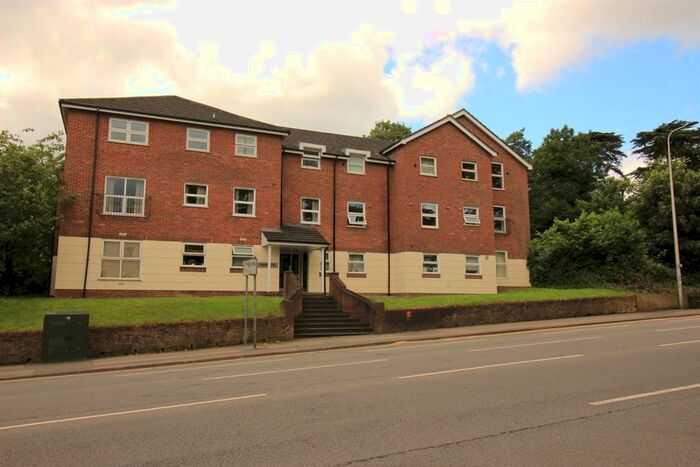 2 Bedroom Apartment To Rent In Ridgeborough Court, Castle Hill, Reading, RG1