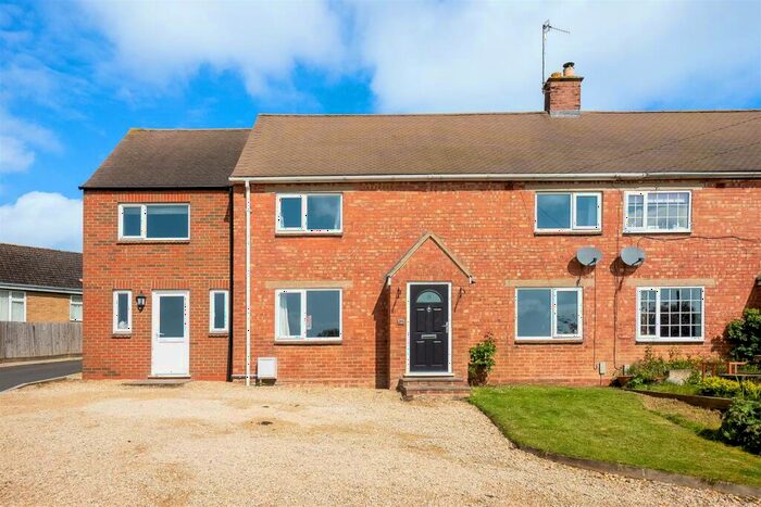 4 Bedroom Semi-Detached House For Sale In Berrington Road, Chipping Campden, GL55