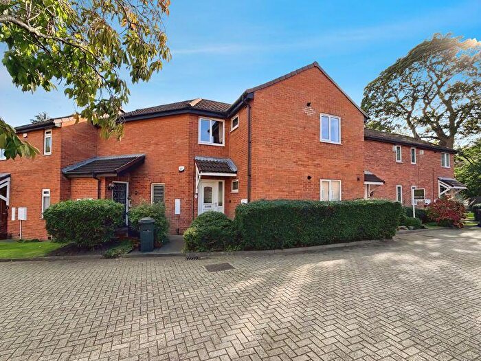2 Bedroom Flat For Sale In Rosebery Place, Jesmond Vale, Newcastle Upon Tyne, NE2