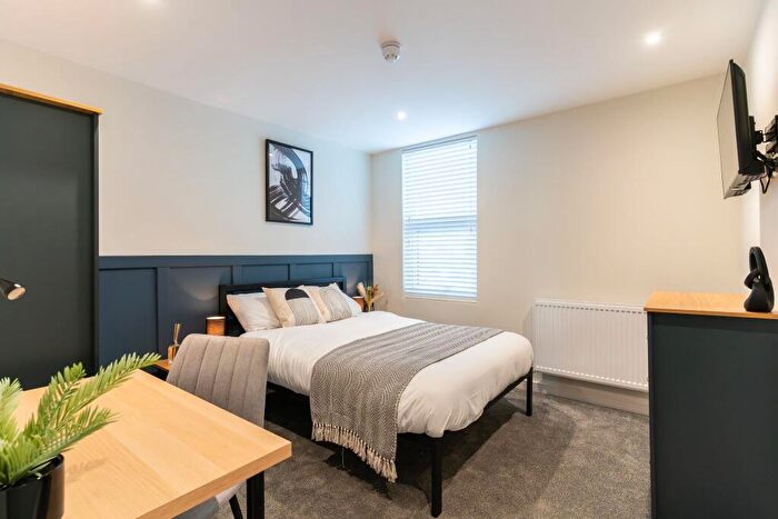 1 Bedroom Terraced House To Rent In Queens Road, PO2