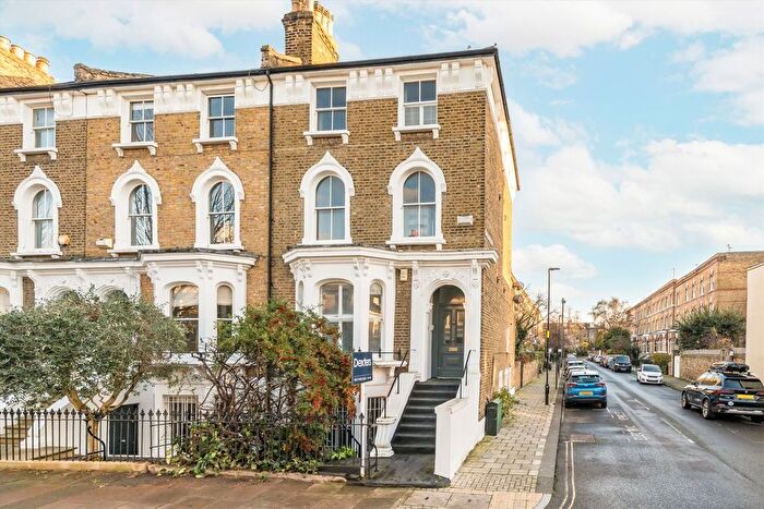 2 Bedroom Flat For Sale In Fitzwilliam Road, Clapham, SW4