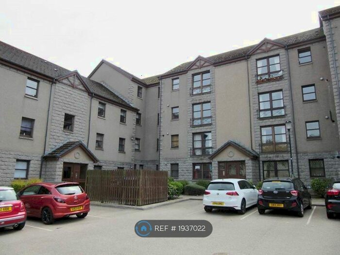 2 Bedroom Flat To Rent In Roslin Place, Aberdeen, AB24