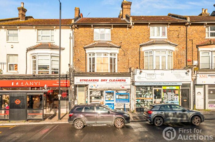 2 Bedroom Apartment For Sale In Burnt Ash Hill, London, SE12