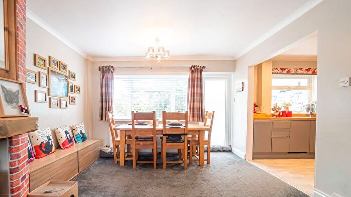 3 Bedroom End Of Terrace House For Sale In Wellswood Gardens, Exeter, EX4