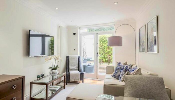1 Bedroom Flat To Rent In Kensington Gardens Square, London, W2
