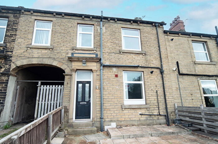 3 Bedroom Terraced House To Rent In New Hey Road, Huddersfield, HD3