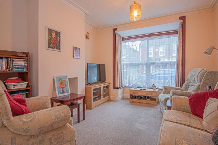 3 Bedroom Terraced House For Sale In The Crescent, Eastleigh, SO50