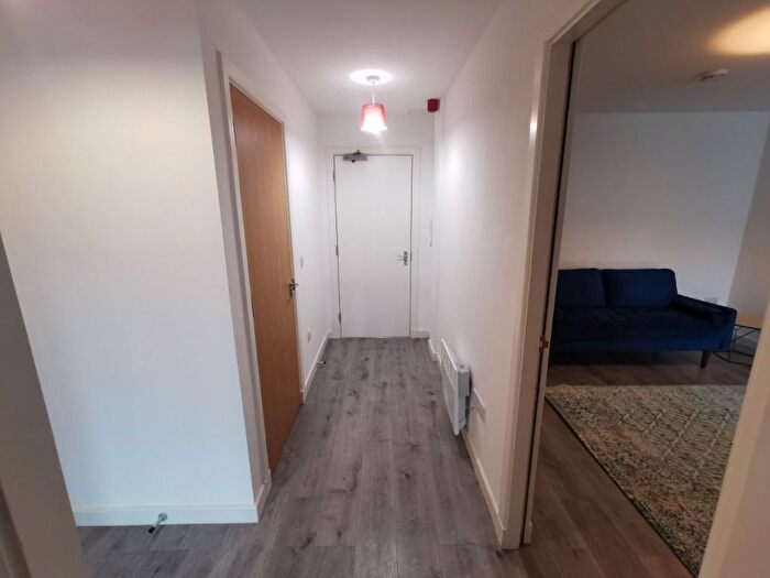 2 Bedroom Flat To Rent In Castle Street, City Centre, Dundee, DD1