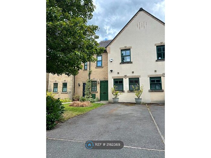 2 Bedroom Terraced House To Rent In Schuster Road, Manchester, M14