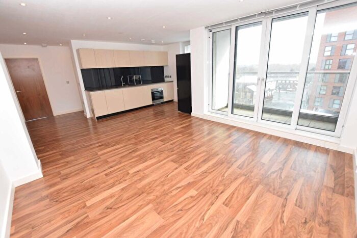 2 Bedroom Flat To Rent In Milliners Wharf, Munday Street, Islington Wharf, Manchester, M4