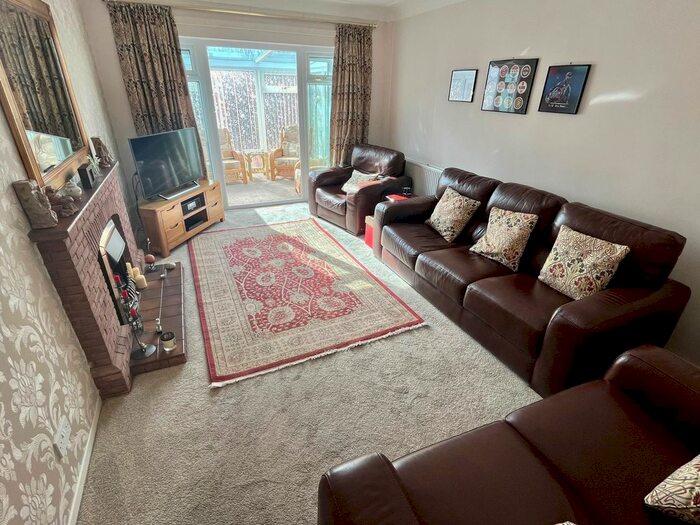 2 Bedroom Semidetached Bungalow For Sale In Sefton Drive, Maghull