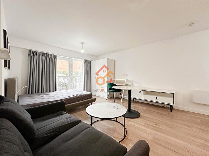 Studio To Rent In Fairbank House, Beaufort Square, London, NW9