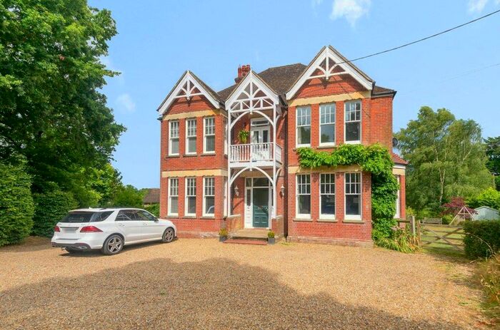 5 Bedroom Semi-Detached House For Sale In Rocks Lane, High Hurstwood, Uckfield, TN22