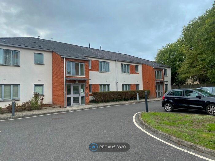 1 Bedroom Flat To Rent In Lower Addiscombe Road, Croydon, CR0