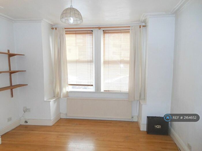 1 Bedroom Flat To Rent In Fleet Road, London, NW3