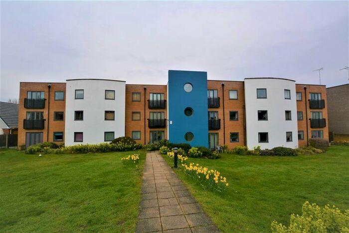2 Bedroom Flat To Rent In Prince Avenue, Westcliff-On-Sea, SS0