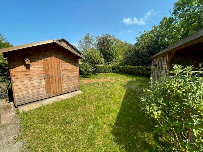 3 Bedroom Bungalow For Sale In Portola Close, Grappenhall, Warrington, WA4