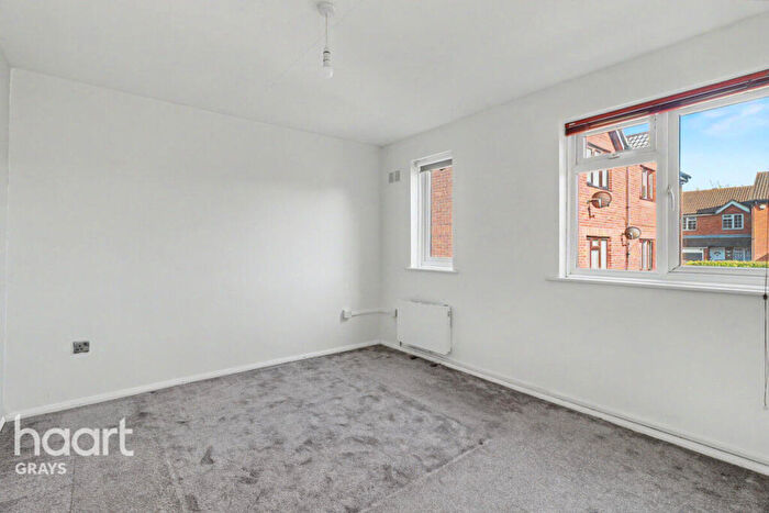 1 Bedroom Flat To Rent In Parsonage Road, Grays, RM20