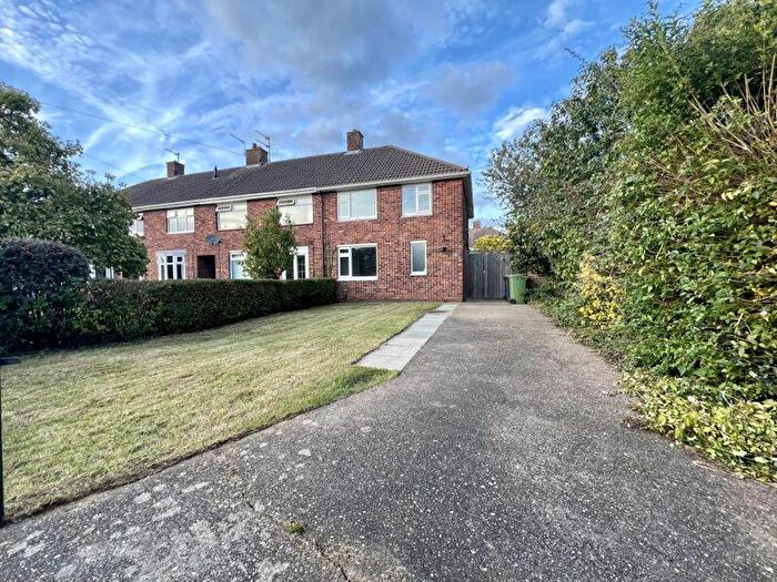 3 Bedroom End Of Terrace House To Rent In Edge Avenue, Scartho, DN33