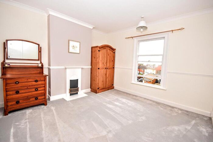 3 Bedroom End Of Terrace House For Sale In Newmarket, Louth, LN11