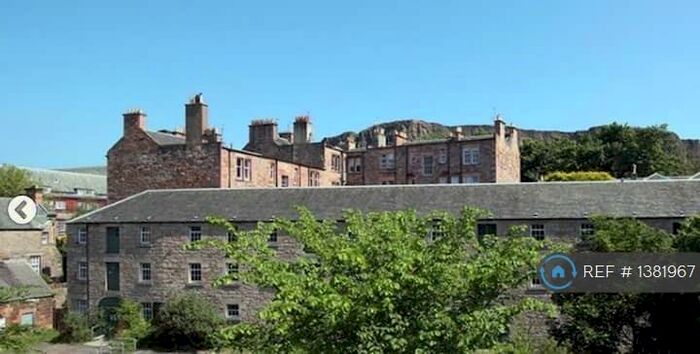2 Bedroom Flat To Rent In St. Leonards Lane, Edinburgh, EH8