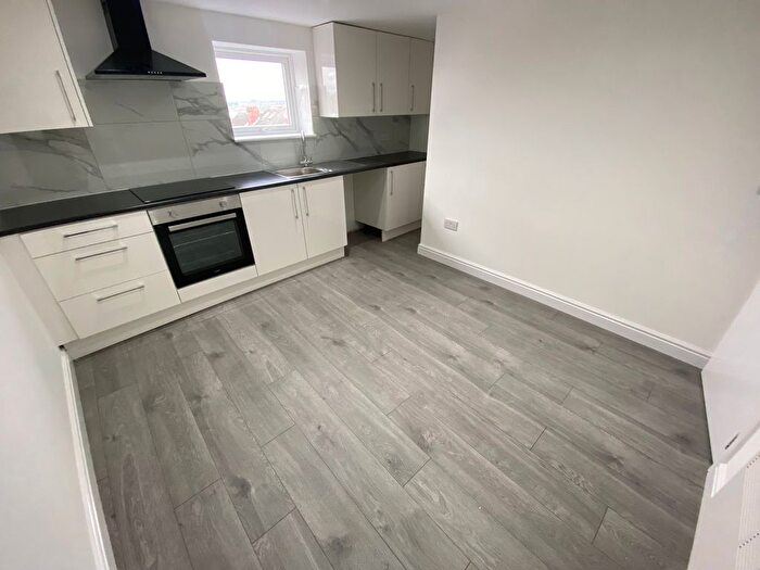 2 Bedroom Flat To Rent In Nottingham Road, Ilkeston, DE7