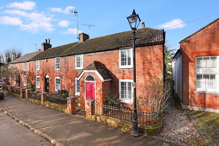 4 Bedroom Semi-Detached House To Rent In Canterbury Road, Canterbury, CT3