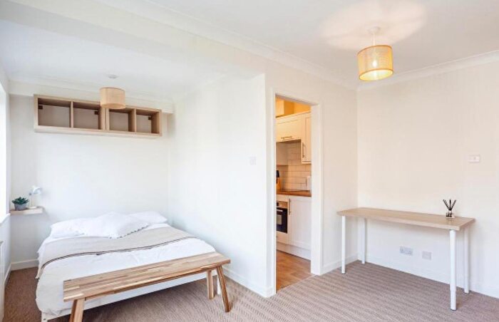 Studio To Rent In Hall Road, St John's Wood, London, NW8