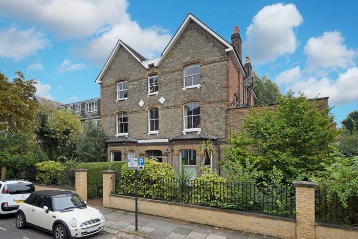 2 Bedroom Flat To Rent In Burlington Road, London, W4