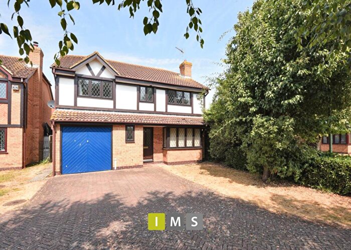 4 Bedroom Detached House To Rent In Ravencroft, Bicester, OX26