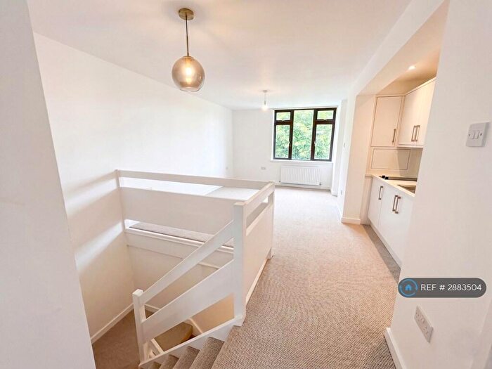 2 Bedroom Flat To Rent In Wear, Washington, NE37