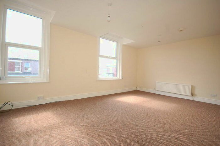 2 Bedroom Flat To Rent In Warley Road, Blackpool, FY1