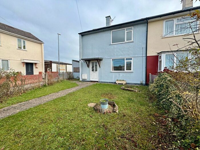 2 Bedroom End Of Terrace House To Rent In Bratton Close, Penhill, Swindon, SN2