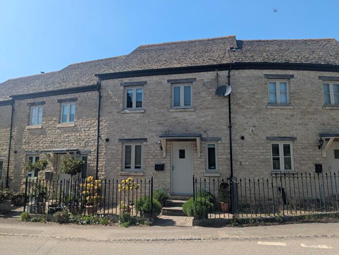 3 Bedroom Cottage To Rent In Harvey'S Corner, Chadlington, OX7