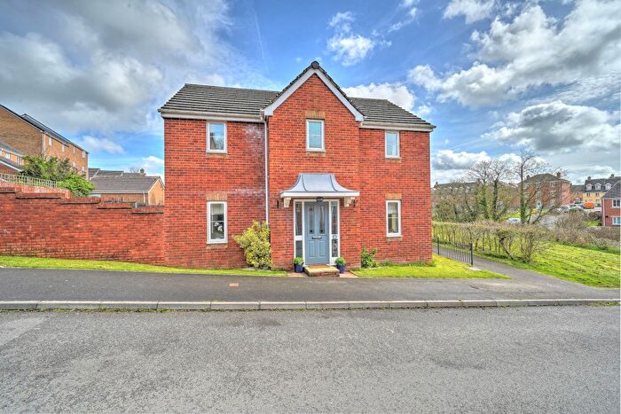 4 Bedroom Detached House For Sale In Nadder Meadow, South Molton, EX36