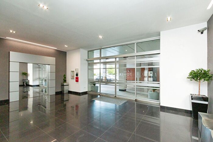 1 Bedroom Flat For Sale In Alencon Link, Basingstoke, Hampshire, RG21