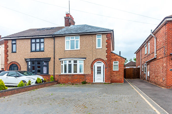 4 Bedroom Semi-Detached House For Sale In Rushden Road, Wymington, NN10