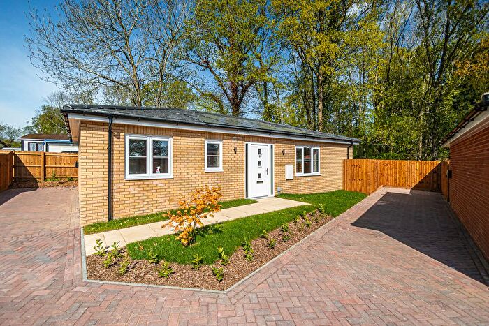 2 Bedroom Bungalow For Sale In Gardeners Mews, Crays Hill, CM11