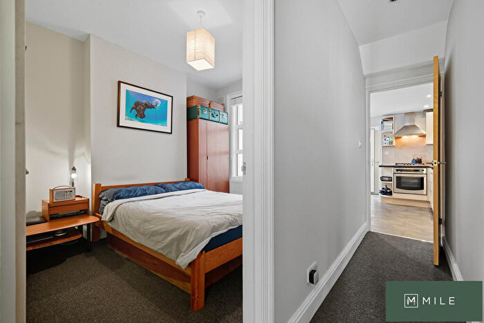 1 Bedroom Flat For Sale In Earlsmead Road, London, NW10