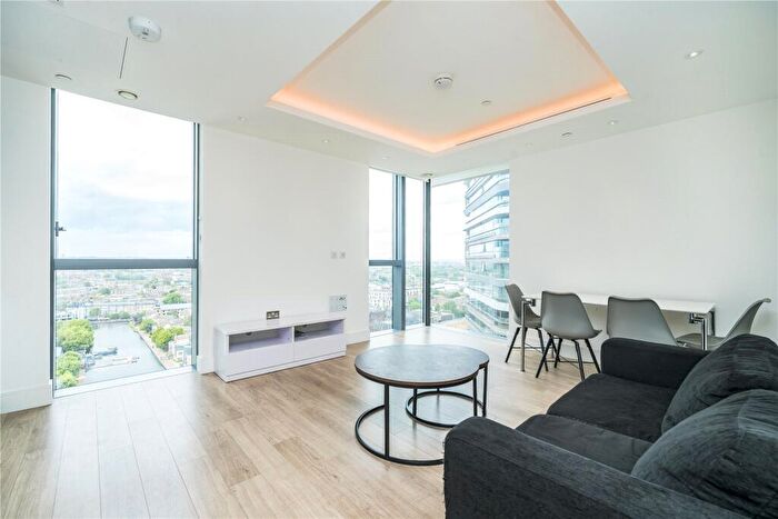 2 Bedroom Apartment To Rent In Carrara Tower, Bollinder Place, London, EC1V