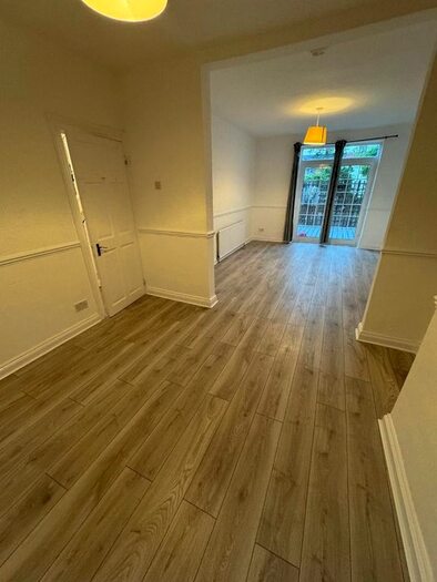 3 Bedroom Terraced House To Rent In Dagenham Avenue, Dagenham, Greater London, Essex, RM9