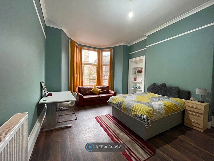 3 Bedroom Flat To Rent In Bentinck St, Glasgow, G3