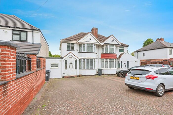 3 Bedroom Semi-Detached House For Sale In Chester Road, Sutton Coldfield, B73