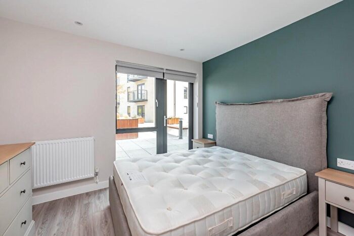 1 Bedroom Apartment To Rent In Roseberry Road, Bath, Somerset, BA2