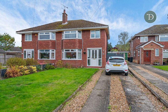 3 Bedroom Semi-detached House For Sale In Goodwood Grove, Great Sutton, Ellesmere Port, CH66