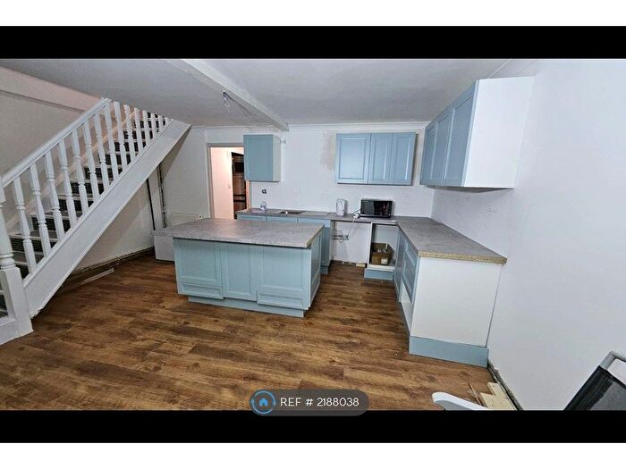 4 Bedroom End Of Terrace House To Rent In Spey Road, Tilehurst, Reading, RG30