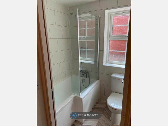 1 Bedroom Flat To Rent In Market Street, Mansfield, NG20