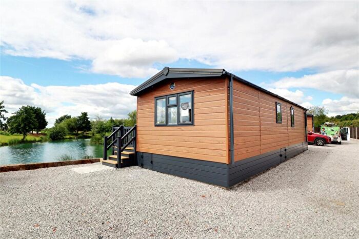 2 Bedroom Detached House For Sale In Lakeside, Haxey, Lincolnshire, DN9