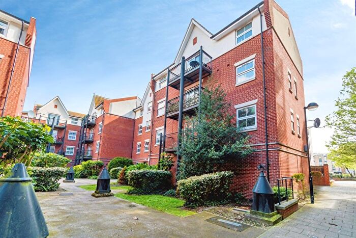 2 Bedroom Flat For Sale In Briton Street, Southampton, SO14
